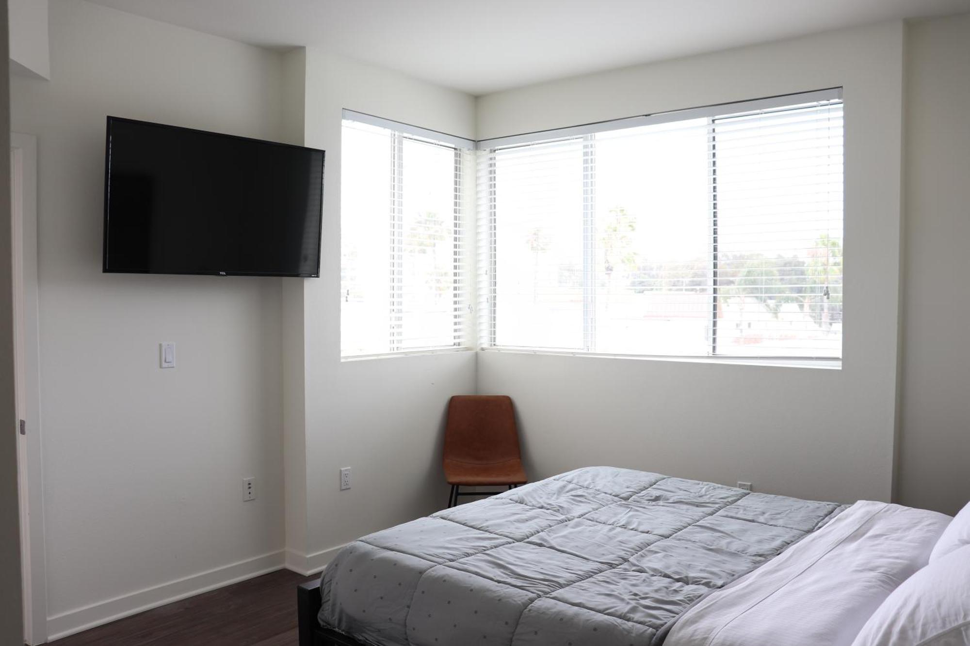 Lovely 2 Bedroom 2 Bath In Santa Monica Los Angeles