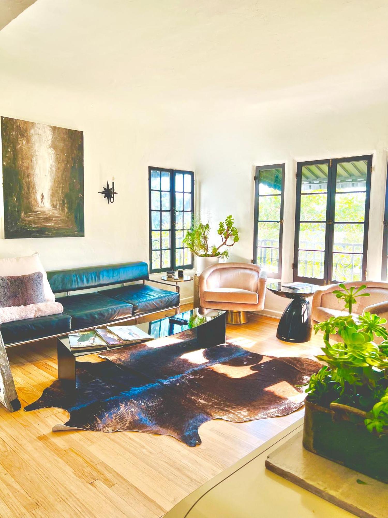 Spanish In Franklin Hills Walk To Sunset Junction By Jordannella Realty Holiday home Los Angeles