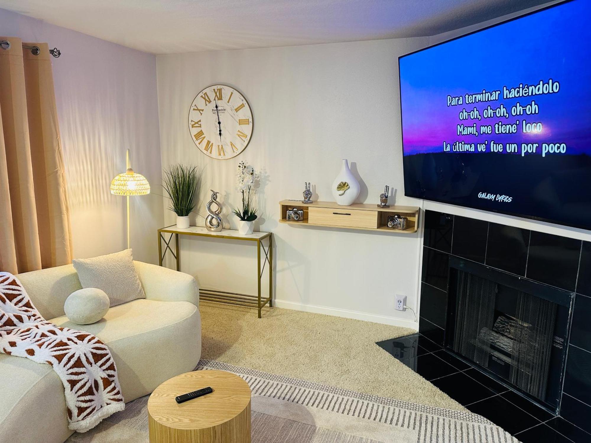 Apartment Mid-city Charm 2br Near Hotspots! *