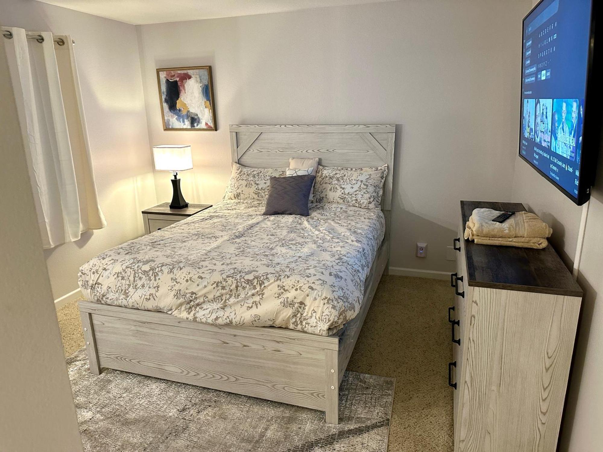 Apartment Mid-city Charm 2br Near Hotspots!
