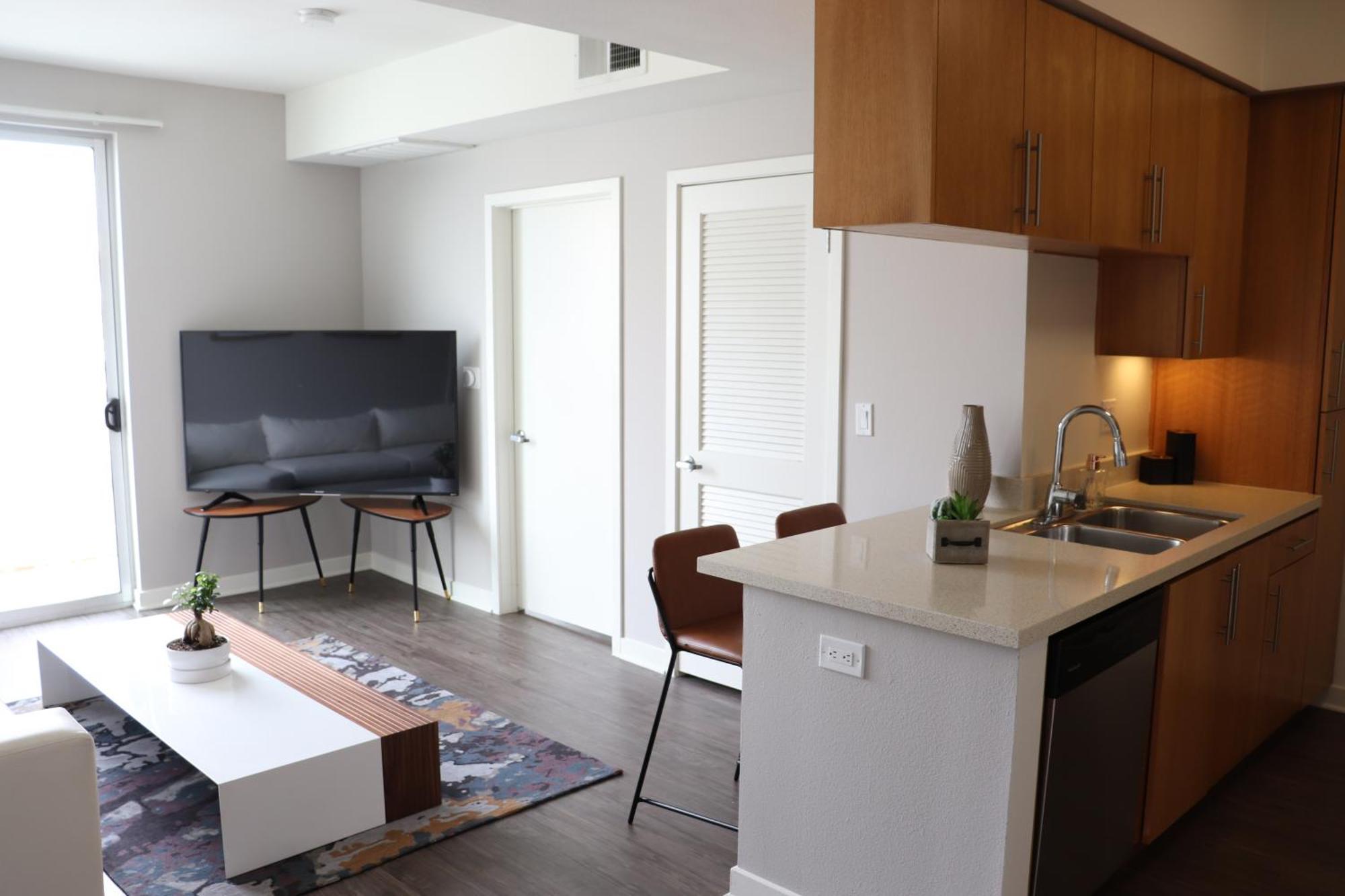 Apartment Heart Of Santa Monica 2 Bedroom 2 Bath