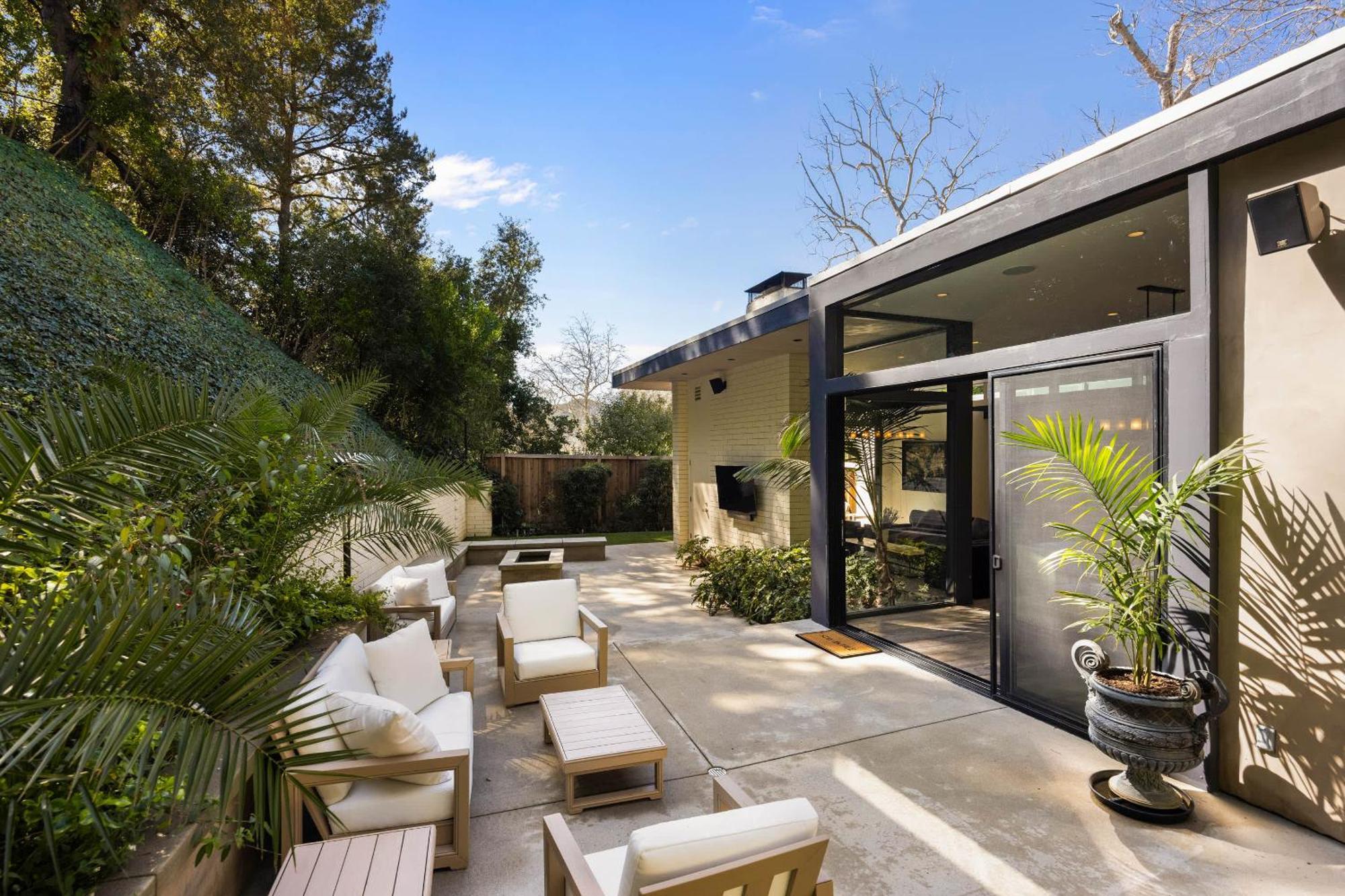 Aman By Awhile Holiday home