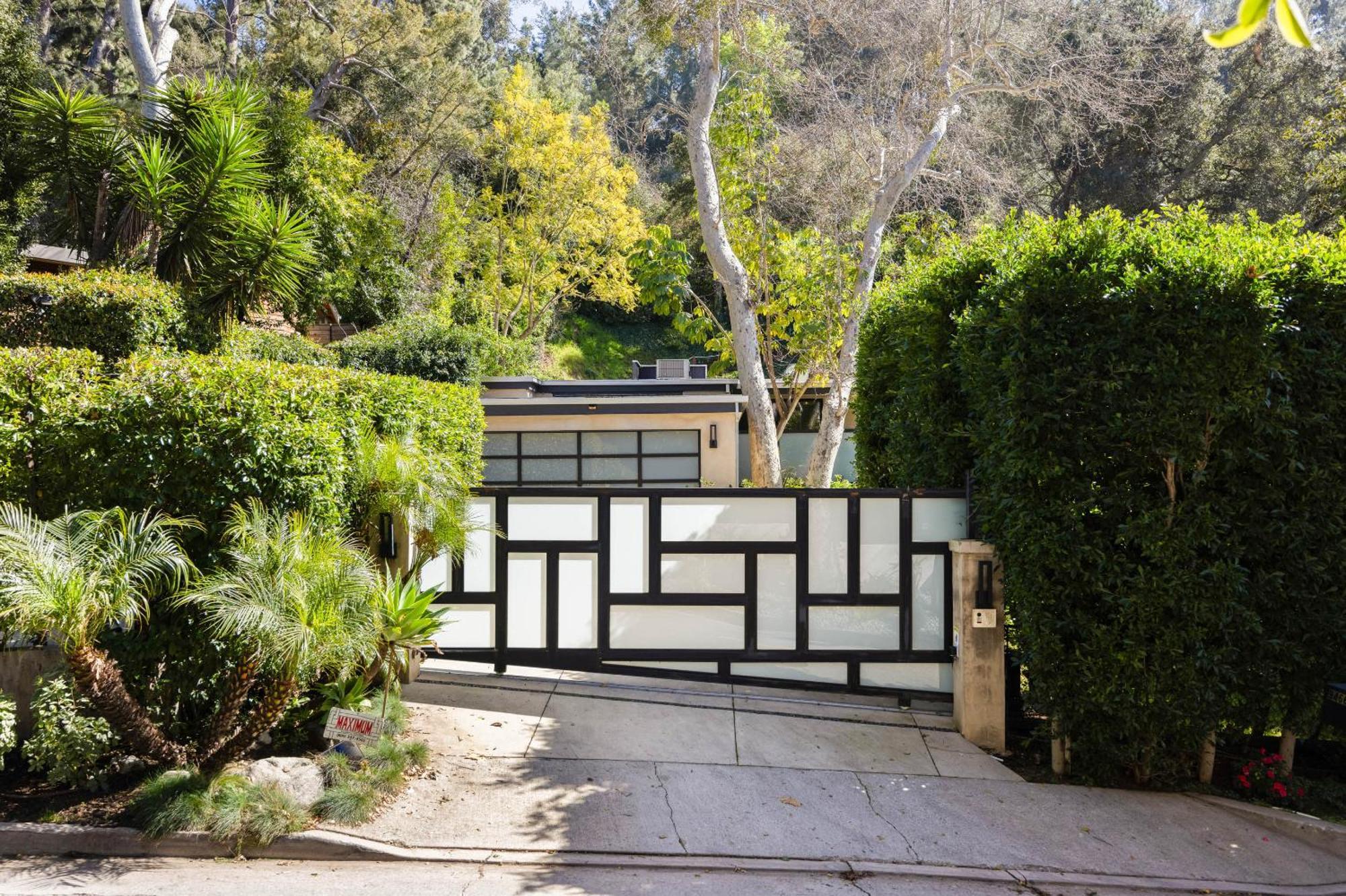 Aman By Awhile Holiday home Los Angeles