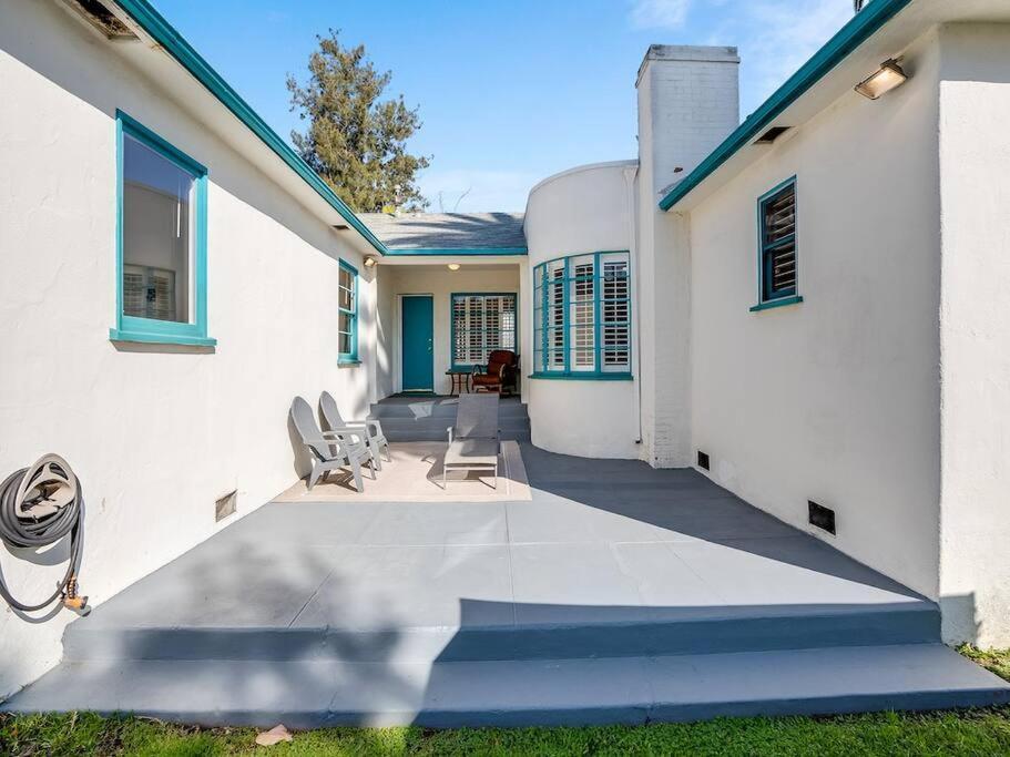 La Near Beverly Hills * Los Angeles