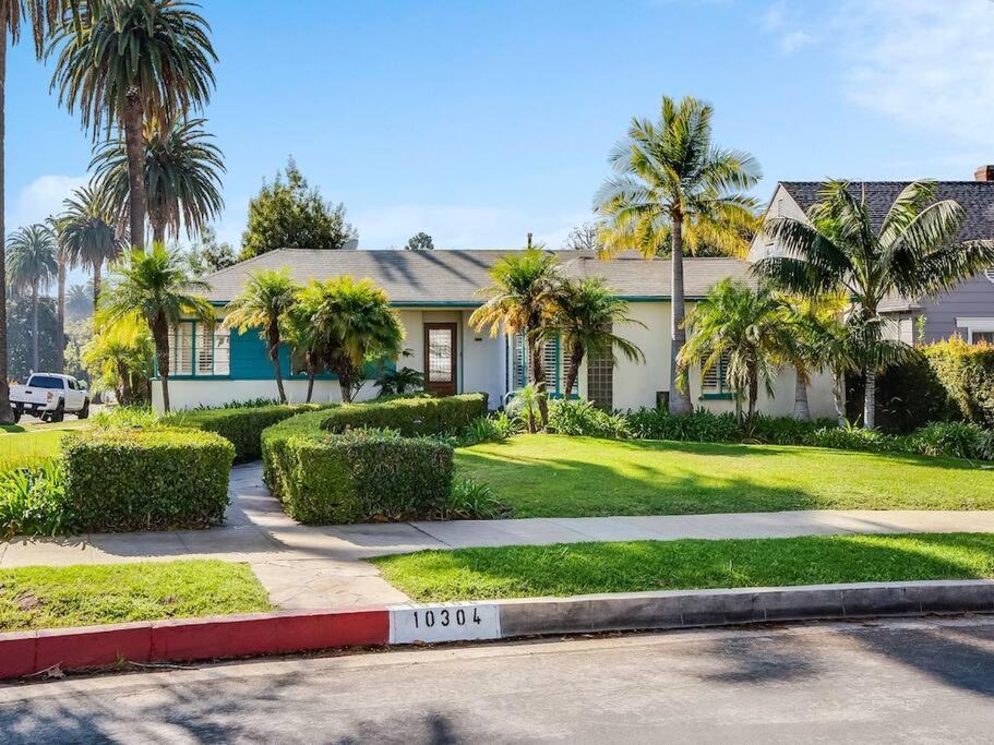 La Near Beverly Hills Holiday home