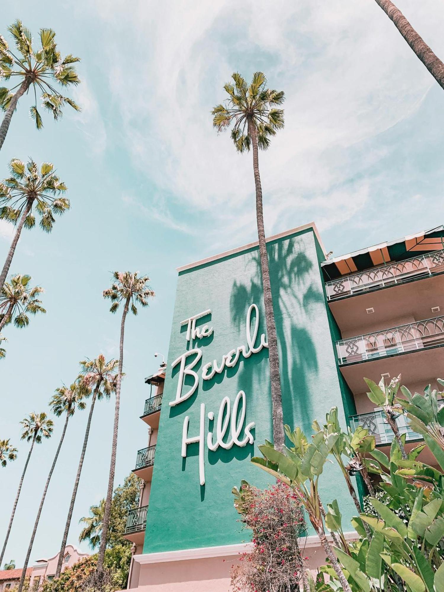 Hollywood Chic With Free Parking *