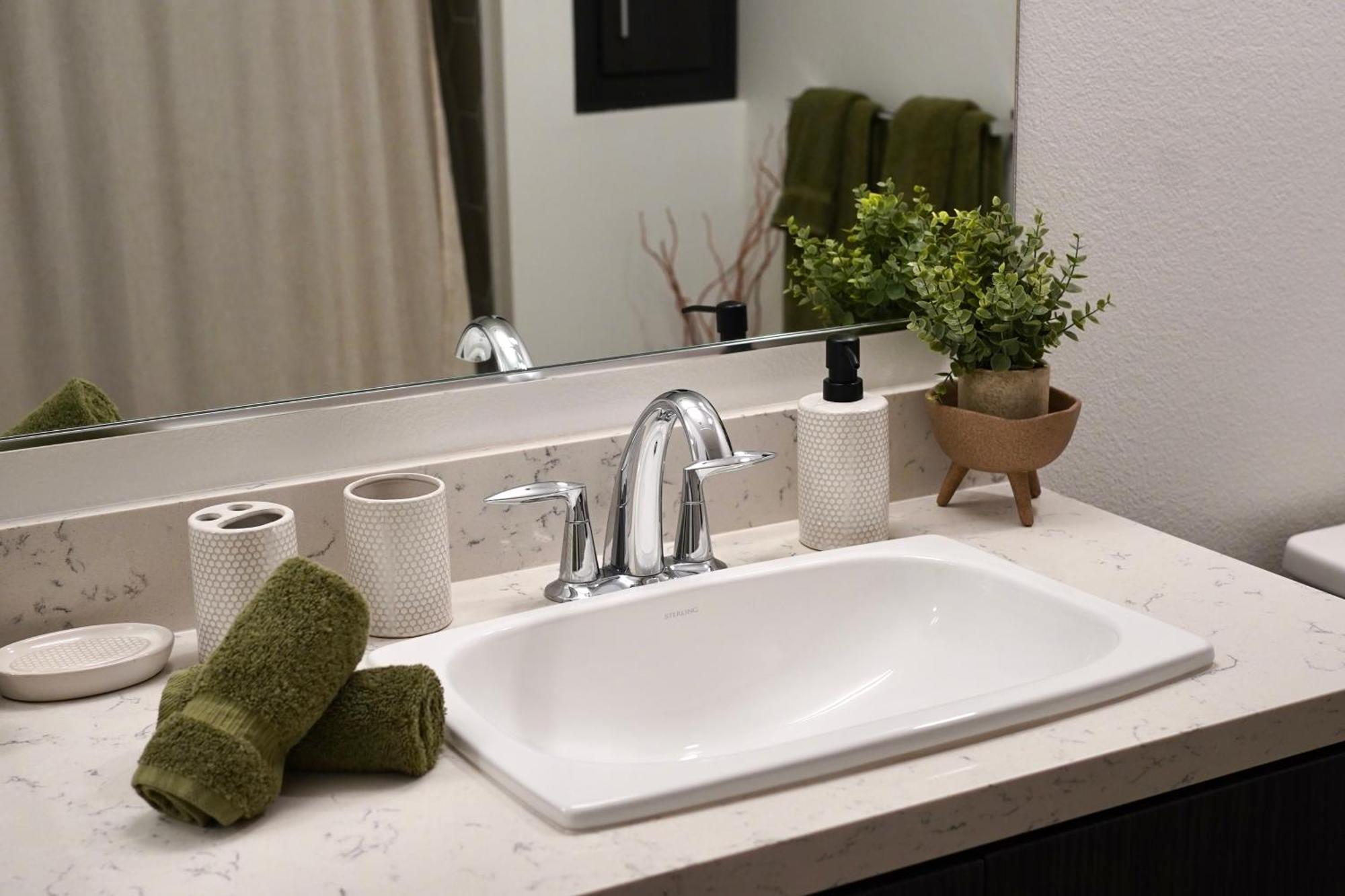 Apartment Hollywood Chic With Free Parking *