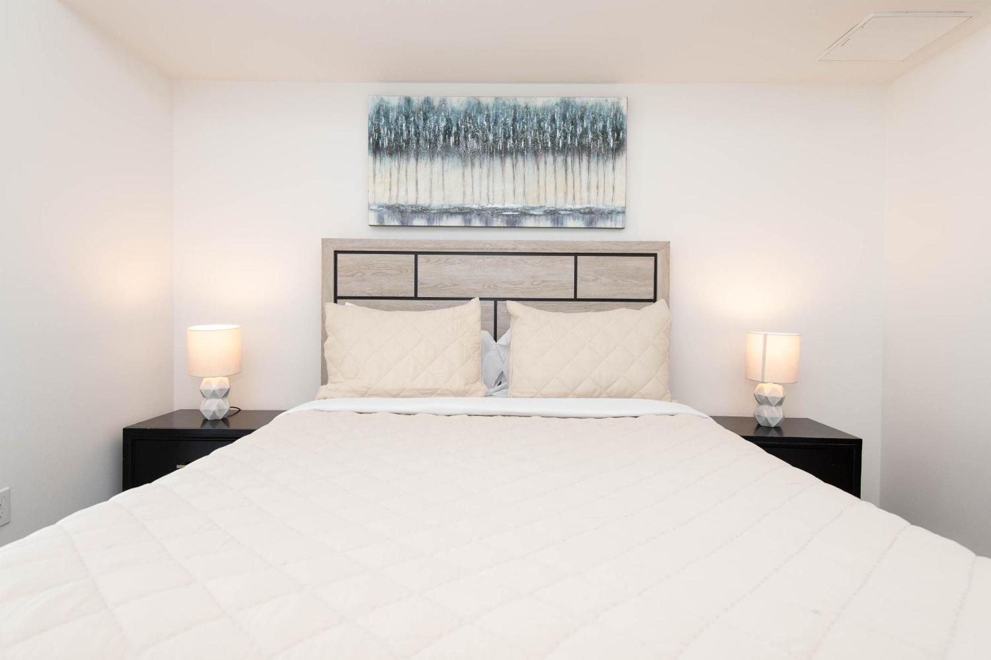 Two Bedroom In Hollywood! *