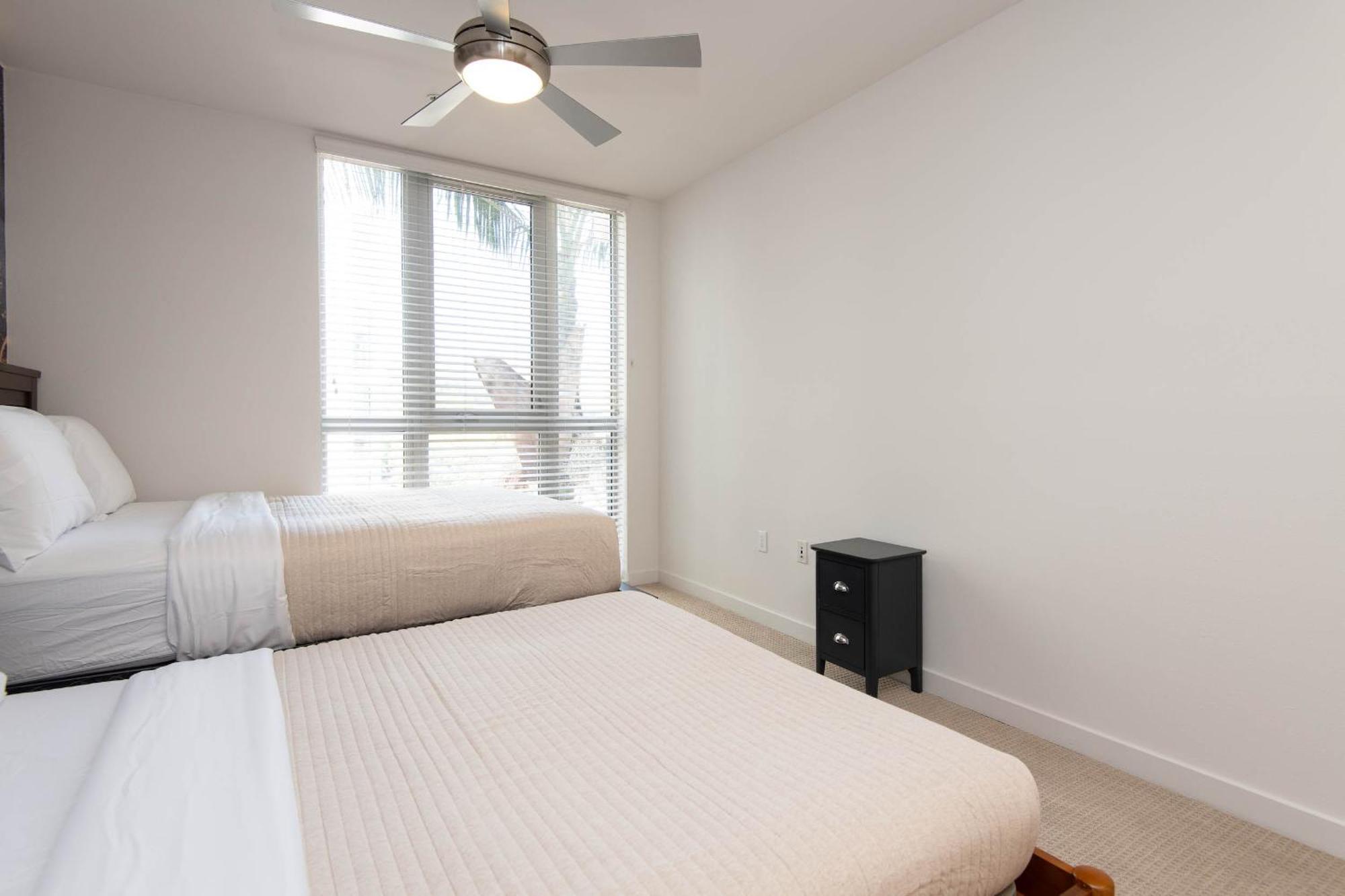 Two Bedroom In Hollywood! Apartment Los Angeles