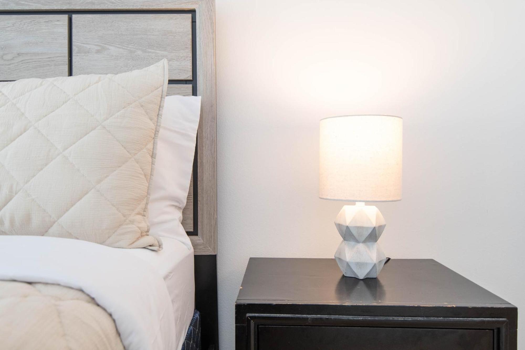 Two Bedroom In Hollywood! Los Angeles