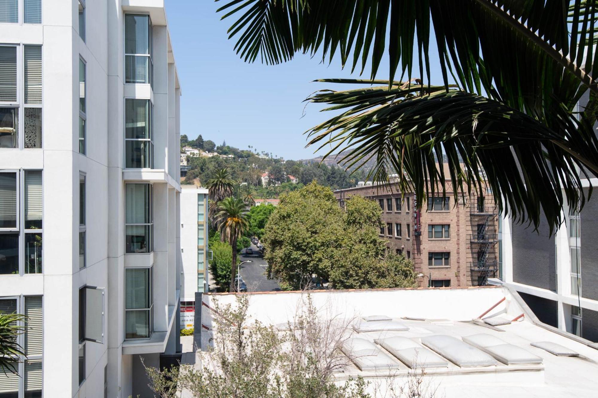 Two Bedroom In Hollywood!