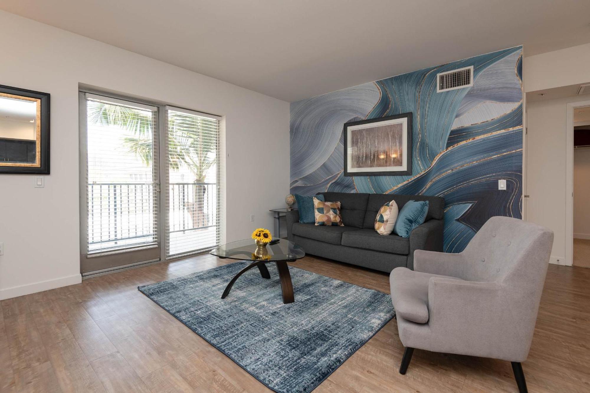Two Bedroom In Hollywood! *