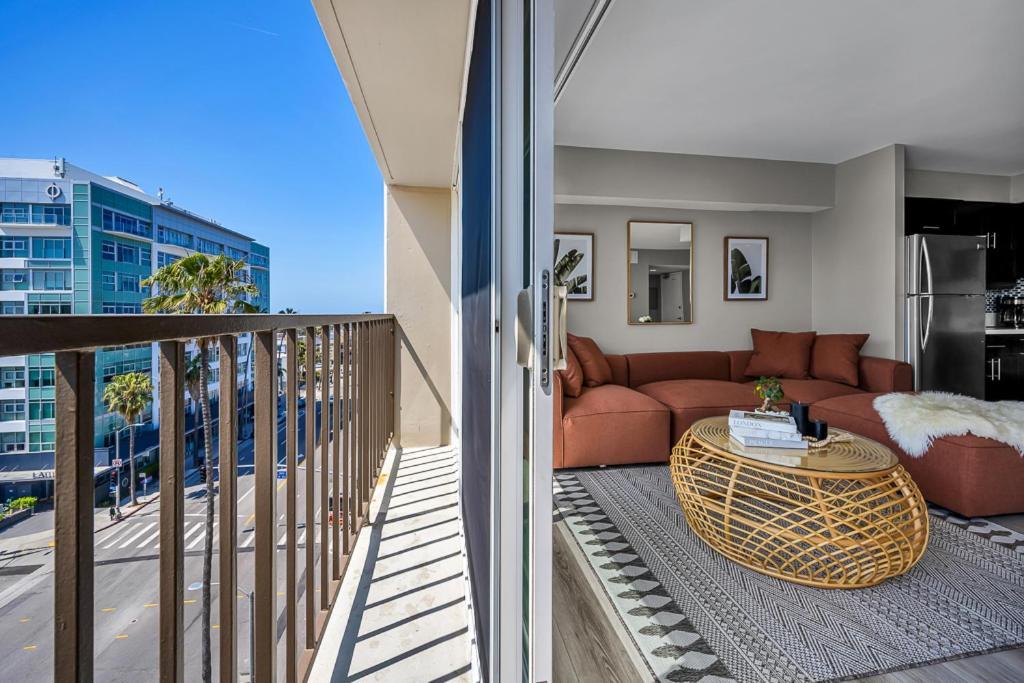 Marina Del Rey Chic 1 Bedroom With View Apartment Los Angeles