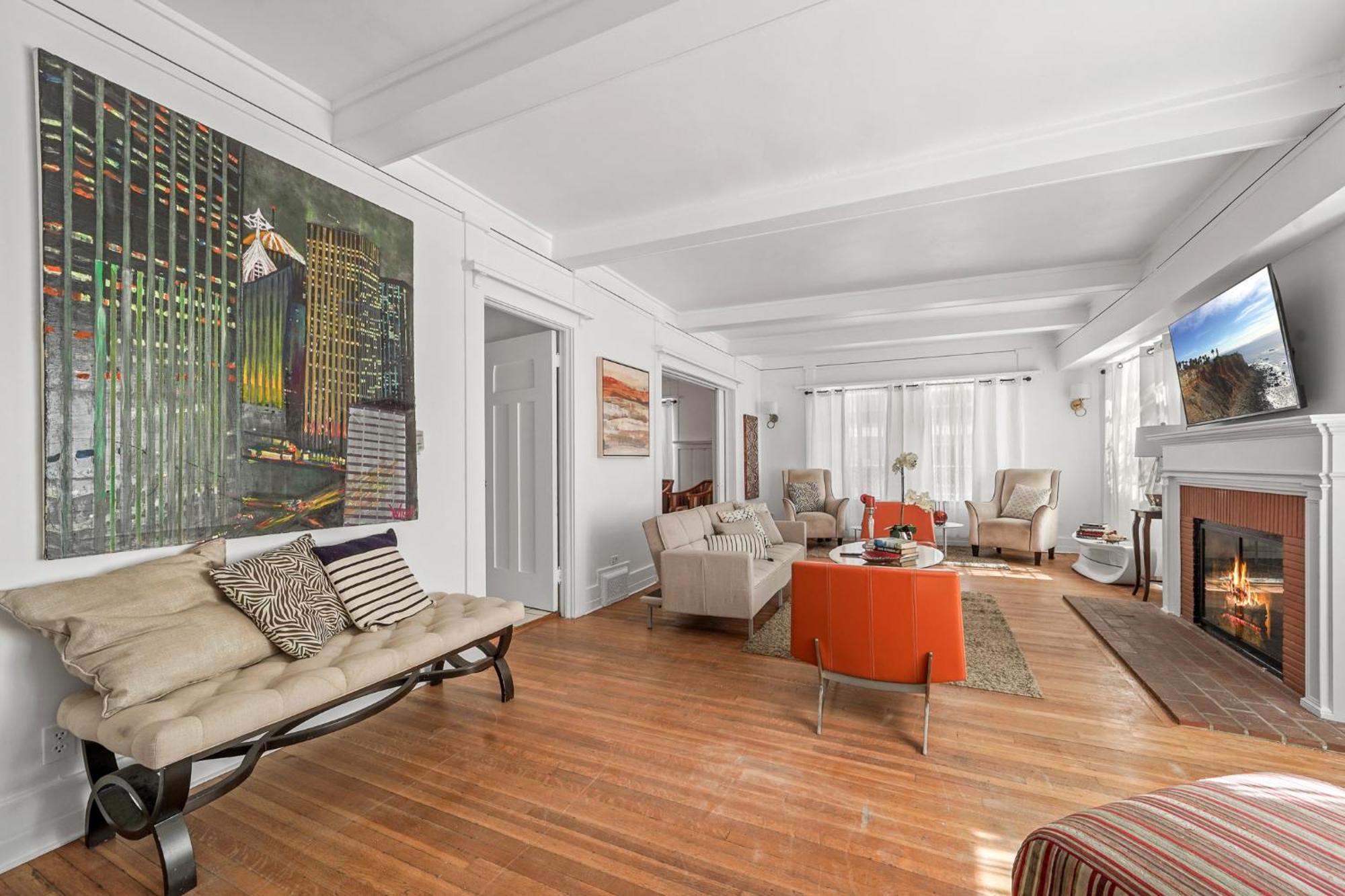 Spacious Chic 5 Bedroom Perfect For Large Group With Parking Casa de férias