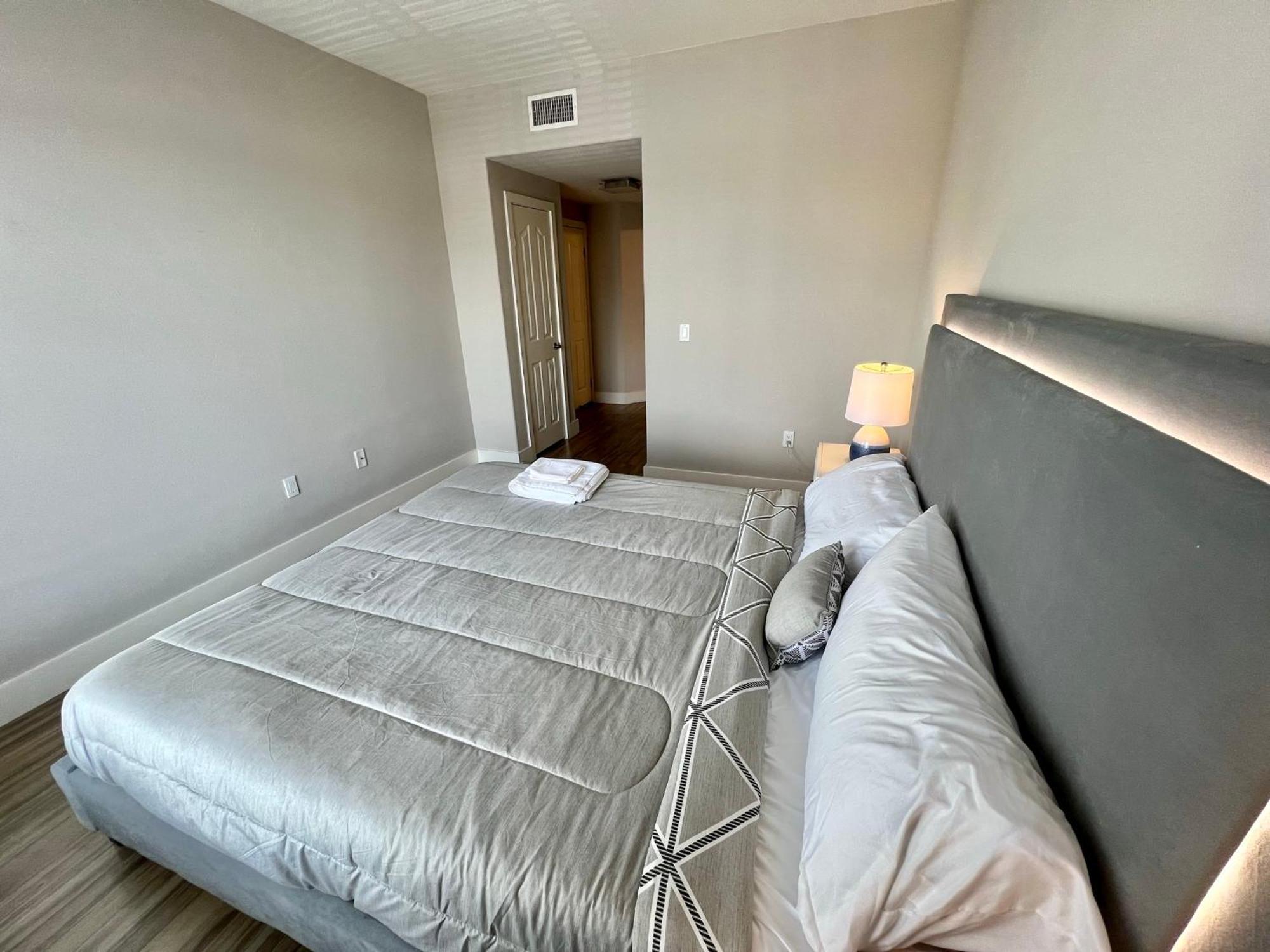 Spacious 2 Bedroom 2 Bathroom In Gated Community Aparthotel *