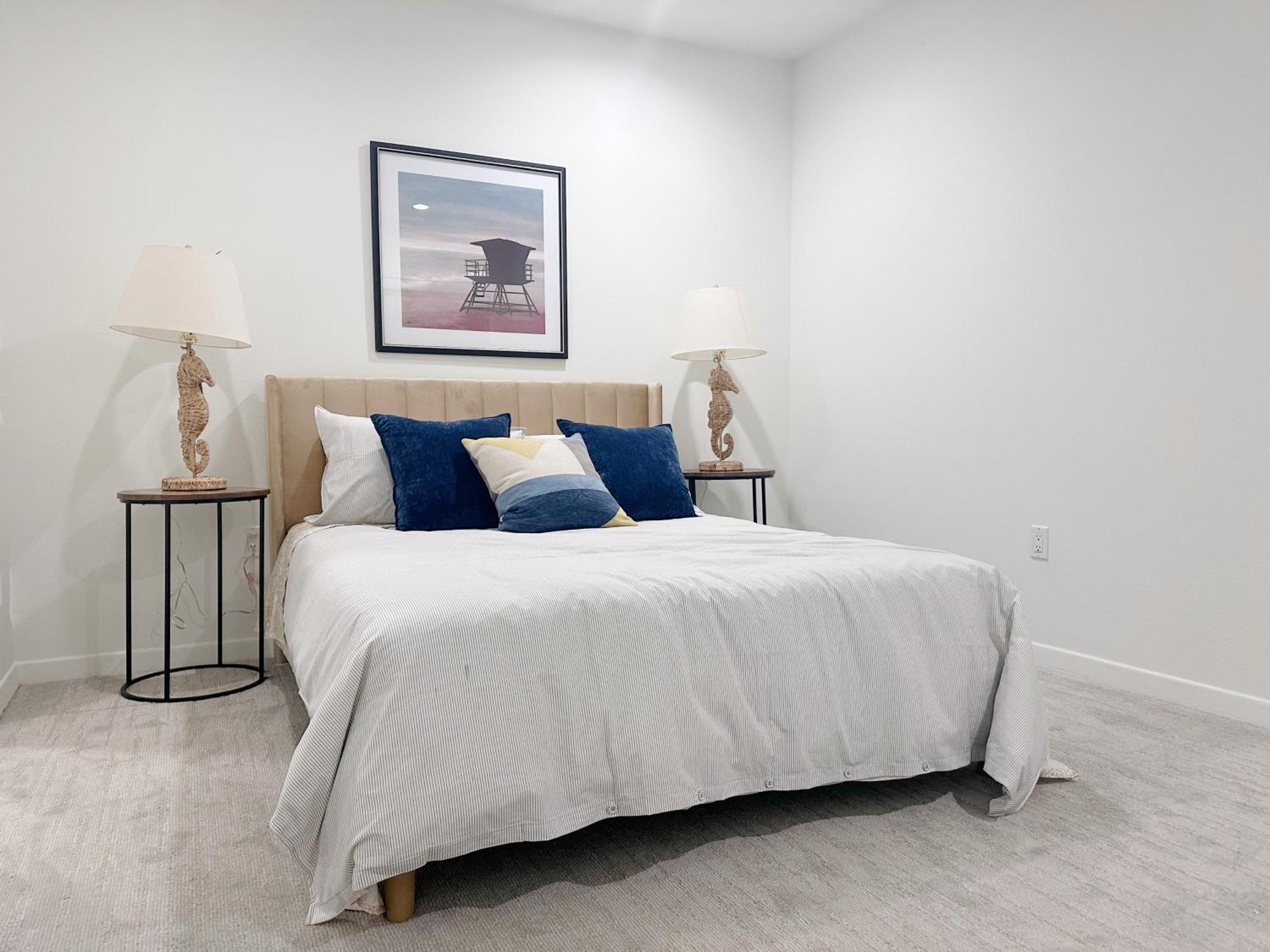 Apartment Wake Up To Spectacular Marina Views In 2 Bedroom Los Angeles