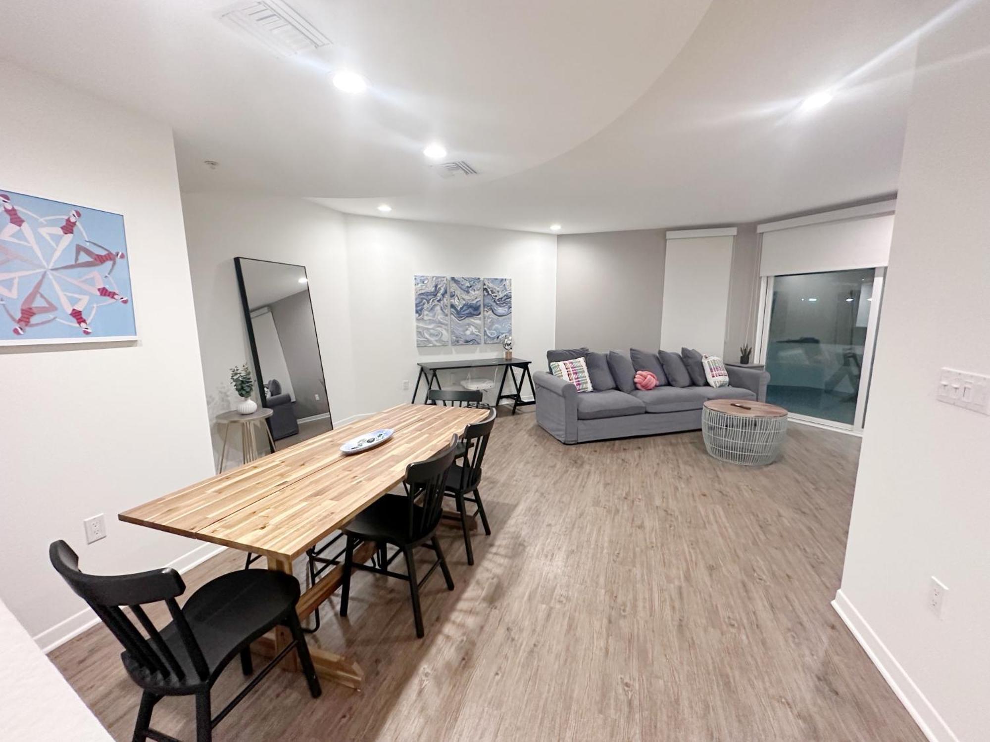 Wake Up To Spectacular Marina Views In 2 Bedroom Los Angeles