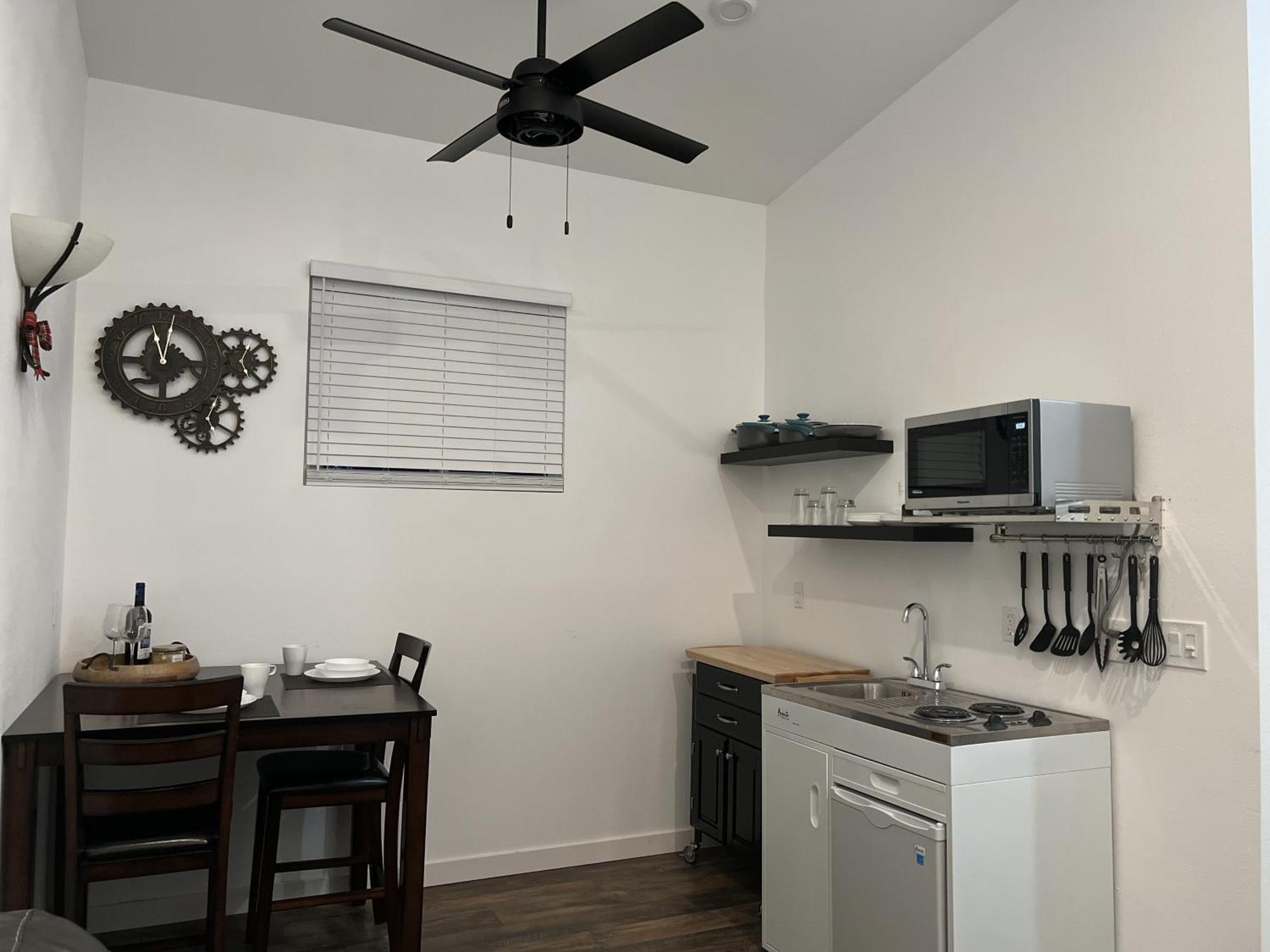 Guest house #1 And #2 One Price-west La Location Los Angeles
