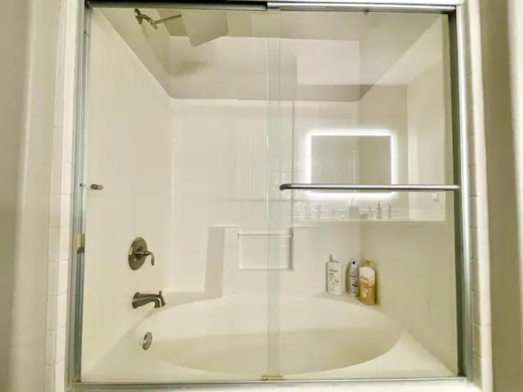 Penthouse One Bedroom Garden View By Ucla * Los Angeles