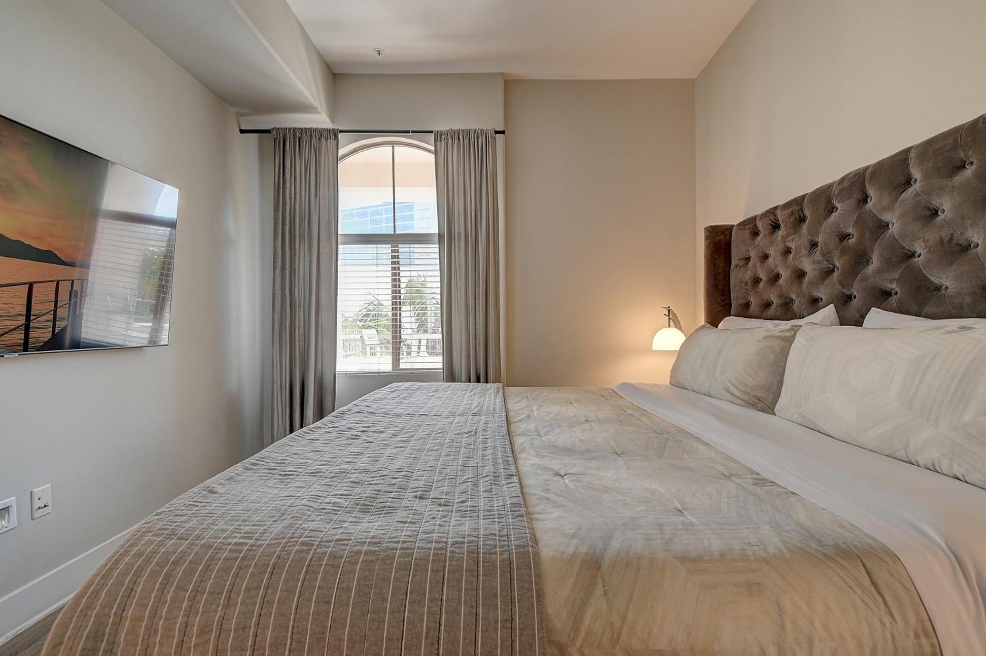 Penthouse One Bedroom Garden View By Ucla Los Angeles