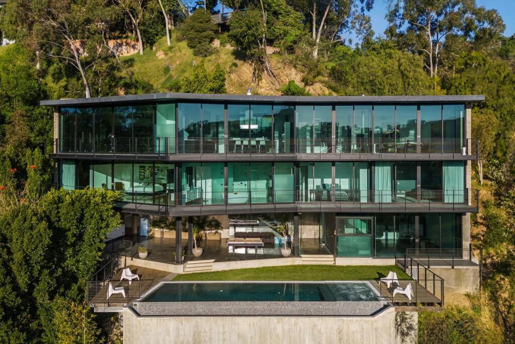 Luxurious Glass Mansion With Pool, Jacuzzi, Sauna * Los Angeles