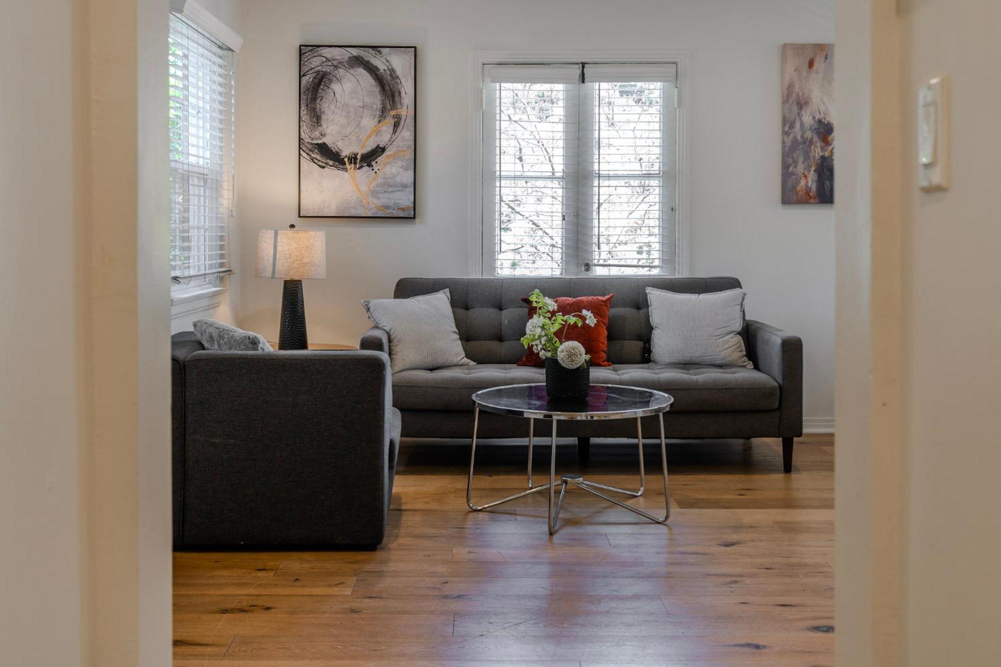 Incredible Near Universal Apartment *
