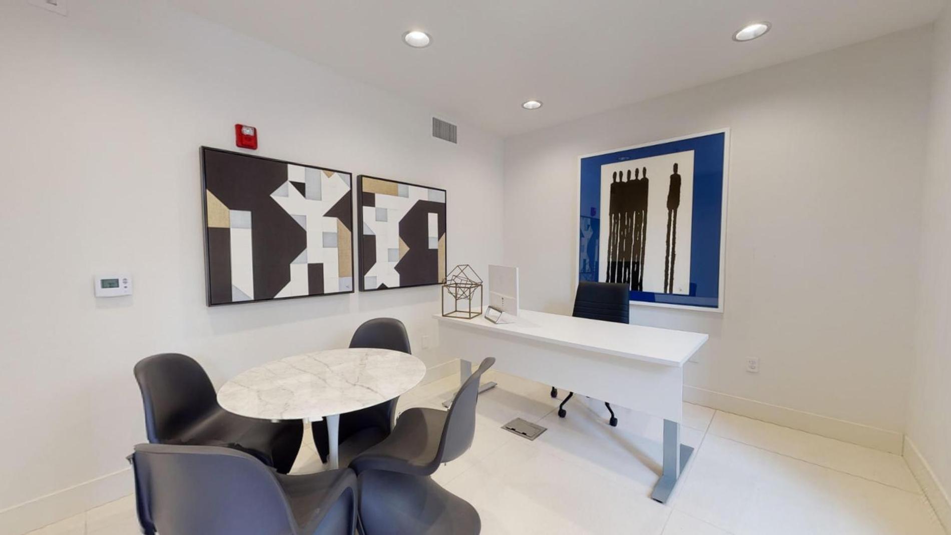 Luxe Marina Del Rey Apartment,parking, Gym, Pool, Jacuzzi,bbq Los Angeles