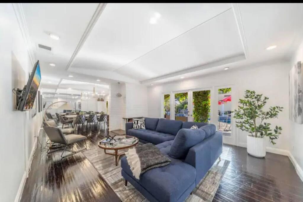 Stunning Beverly Hills Retreat 12-bed Oasis With Heated Pool, Hot Tub Los Angeles