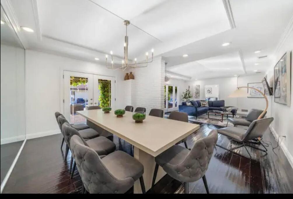 Holiday home Stunning Beverly Hills Retreat 12-bed Oasis With Heated Pool, Hot Tub *