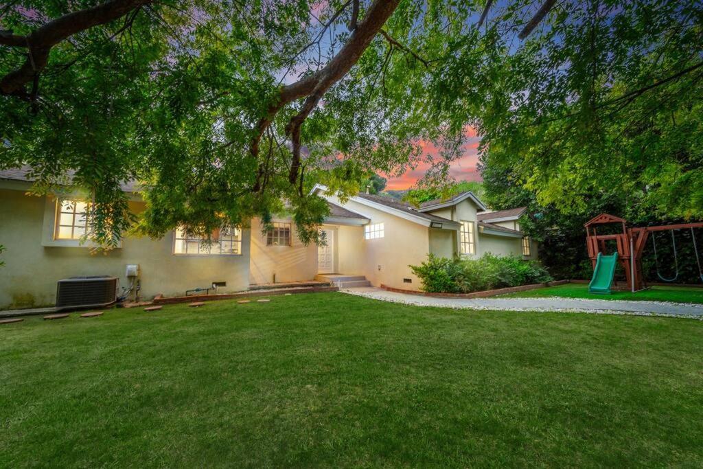 Holiday home Stunning Beverly Hills Retreat 12-bed Oasis With Heated Pool, Hot Tub Los Angeles