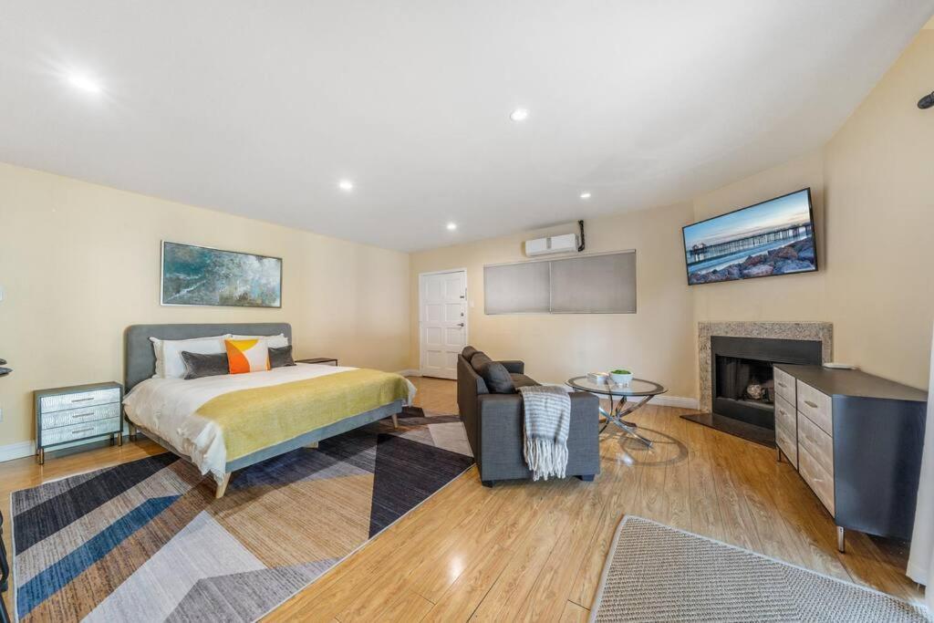 Holiday home Stunning Beverly Hills Retreat 12-bed Oasis With Heated Pool, Hot Tub Los Angeles