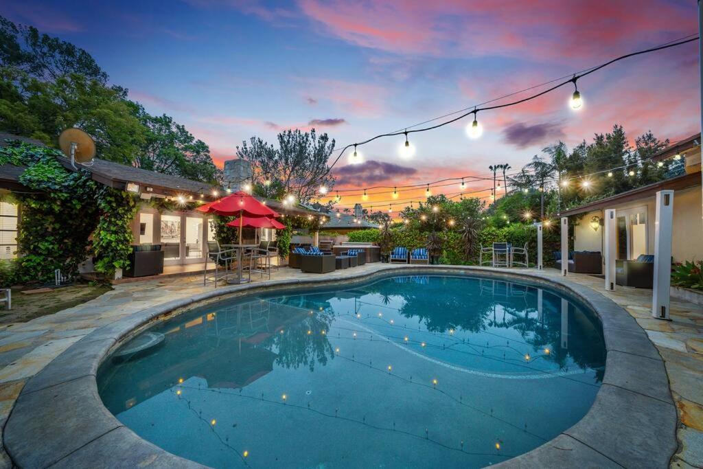 Stunning Beverly Hills Retreat 12-bed Oasis With Heated Pool, Hot Tub