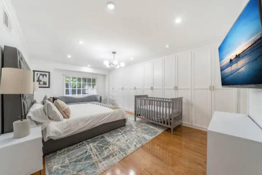 Stunning Beverly Hills Retreat 12-bed Oasis With Heated Pool, Hot Tub Los Angeles