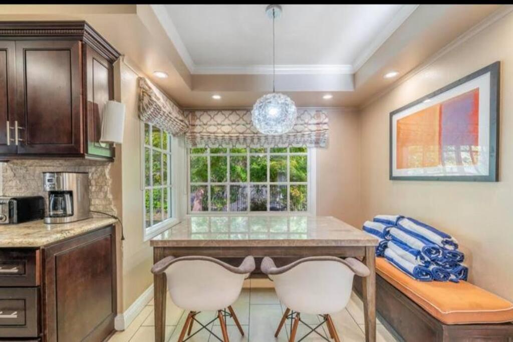 Stunning Beverly Hills Retreat 12-bed Oasis With Heated Pool, Hot Tub * Los Angeles
