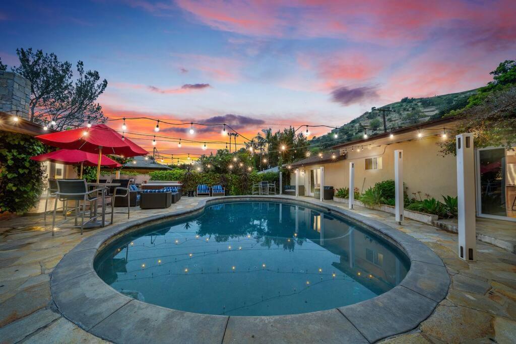 Holiday home Stunning Beverly Hills Retreat 12-bed Oasis With Heated Pool, Hot Tub