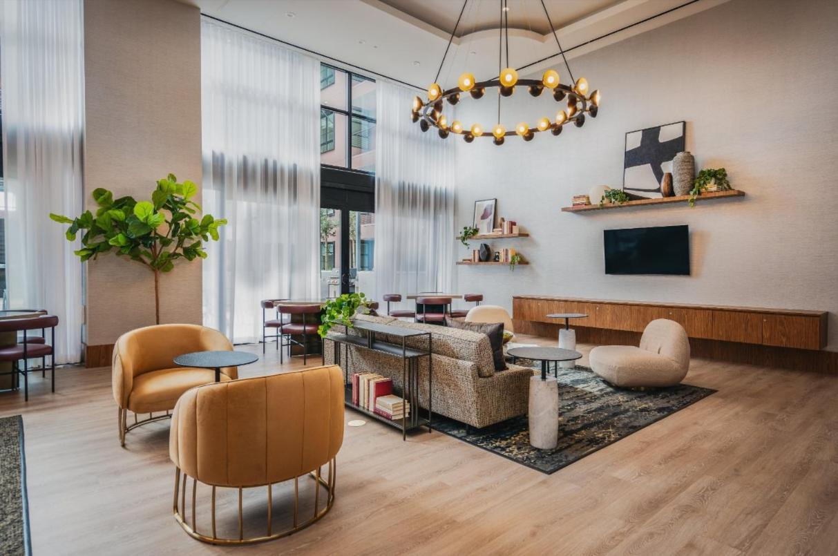 Level Hollywood Hotel 5*