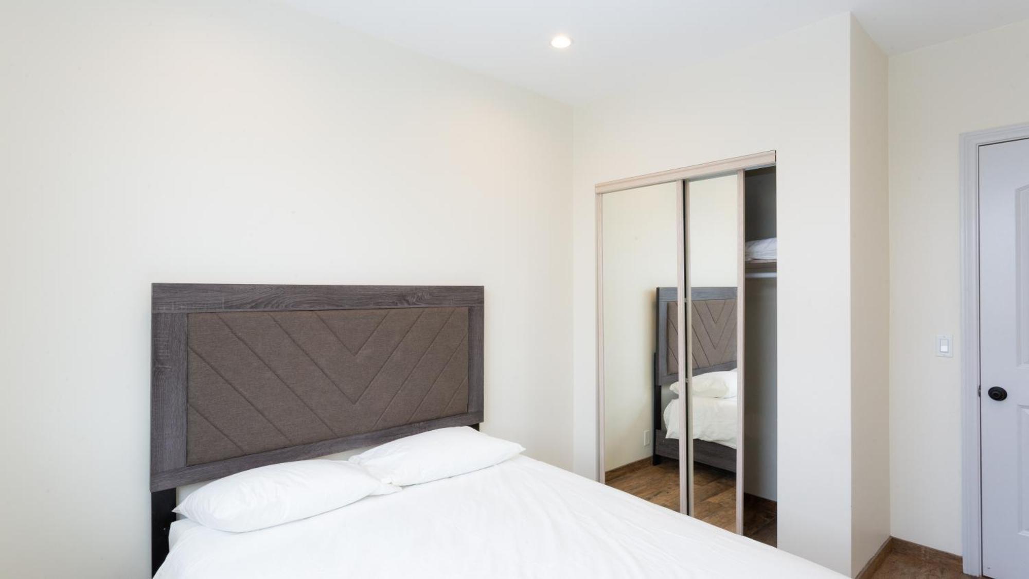 Three-bedroom Hollywood * Los Angeles