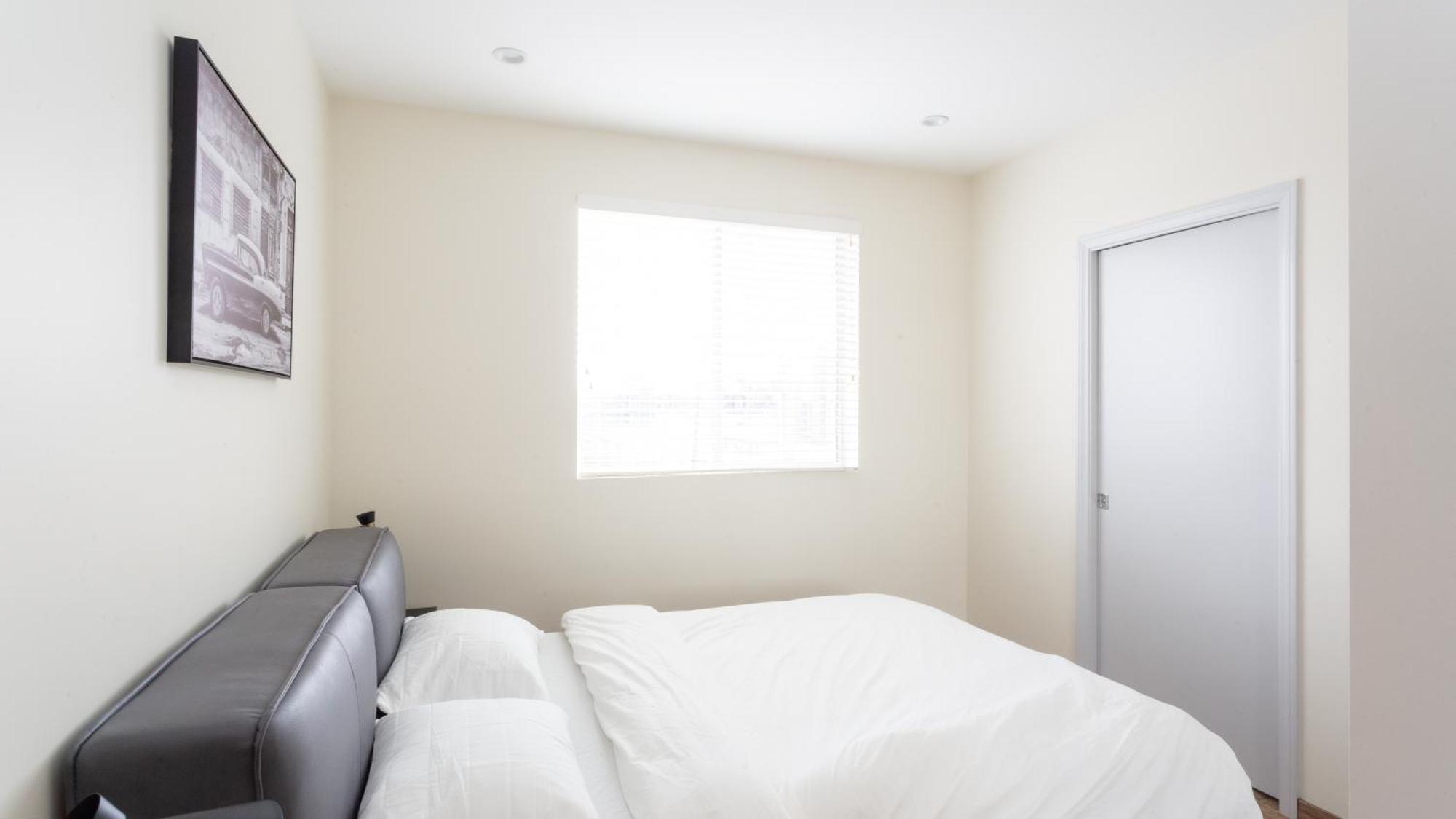 Three-bedroom Hollywood * Los Angeles