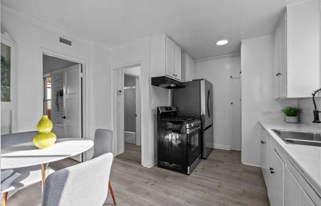Modern 2-bedroom In Santa Moinca Area Close To Ucla Holiday home *