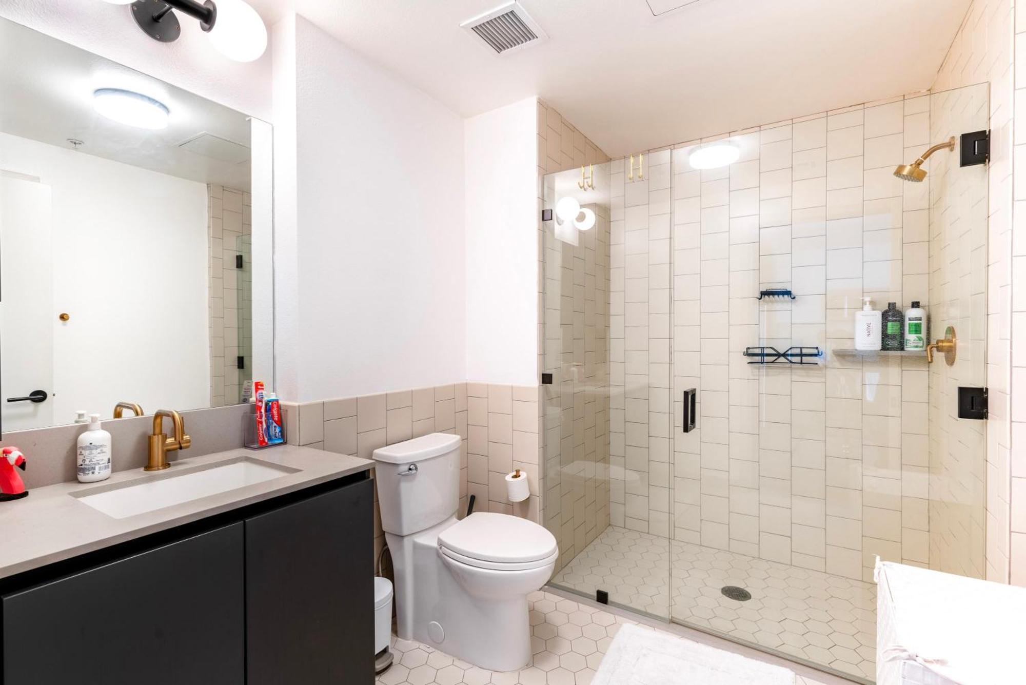 Hollywood Luxury Apartment *