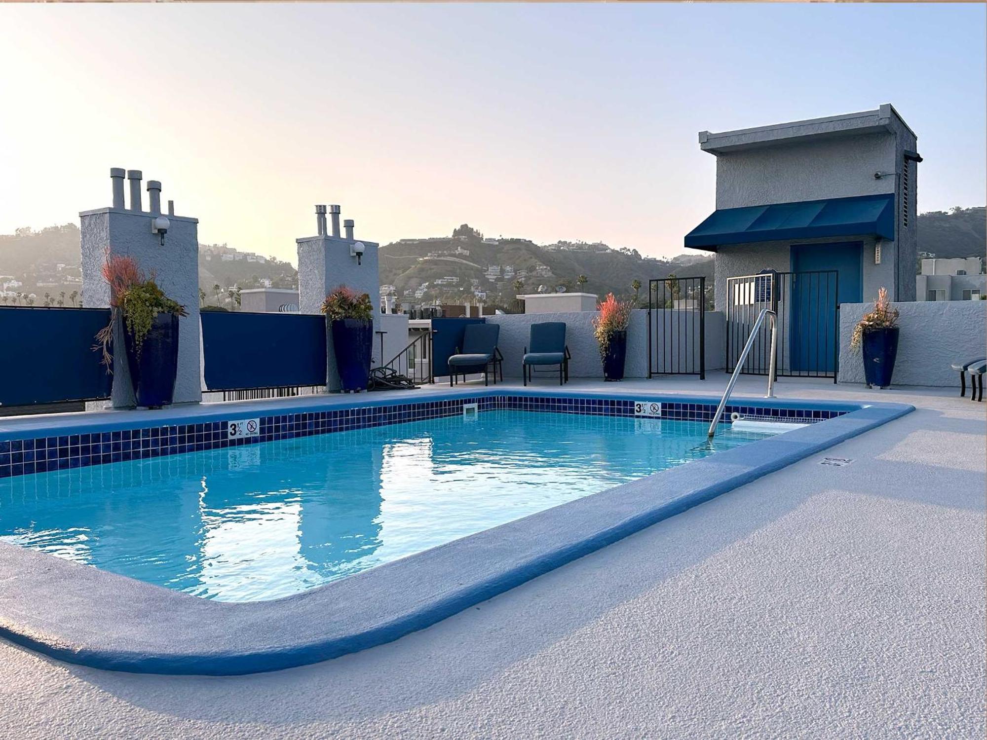 1 Bd Near Sunset Blvd Angeles