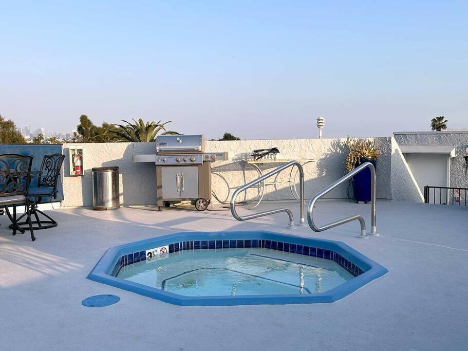 1 Bd Near Sunset Blvd Angeles * Los Angeles