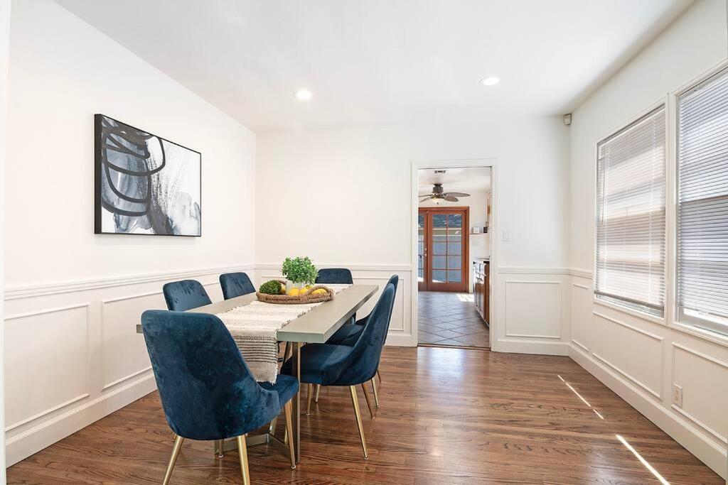 3-bedroom Sherman Oaks House Near Universal