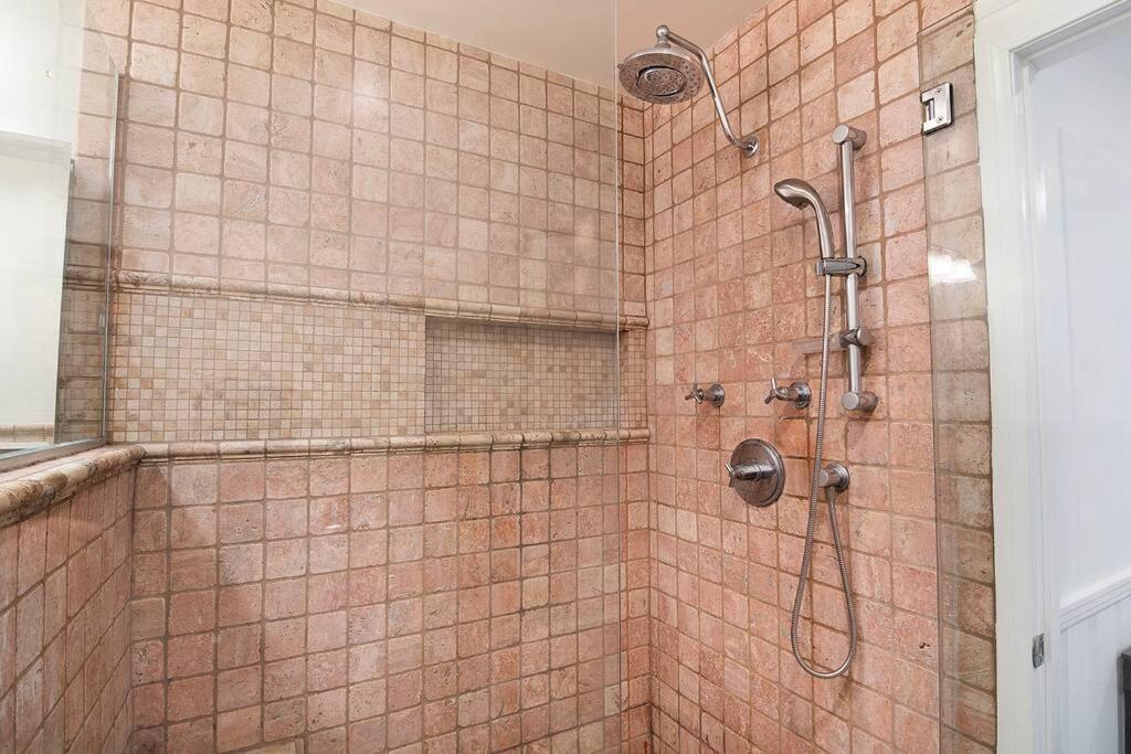 3-bedroom Sherman Oaks House Near Universal Holiday home