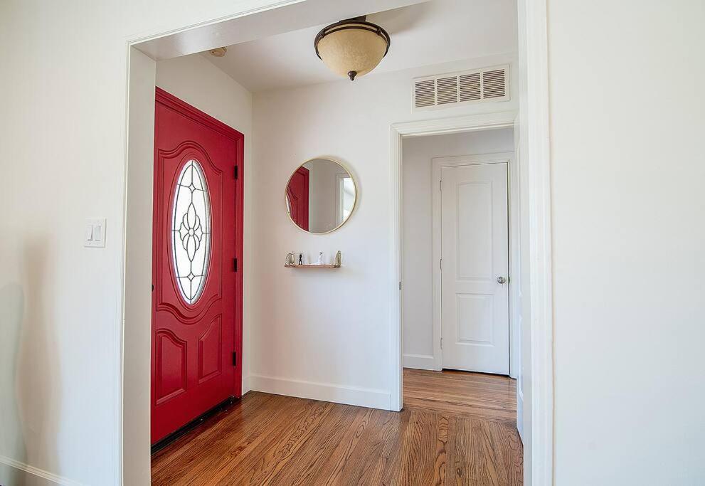 3-bedroom Sherman Oaks House Near Universal Holiday home Los Angeles