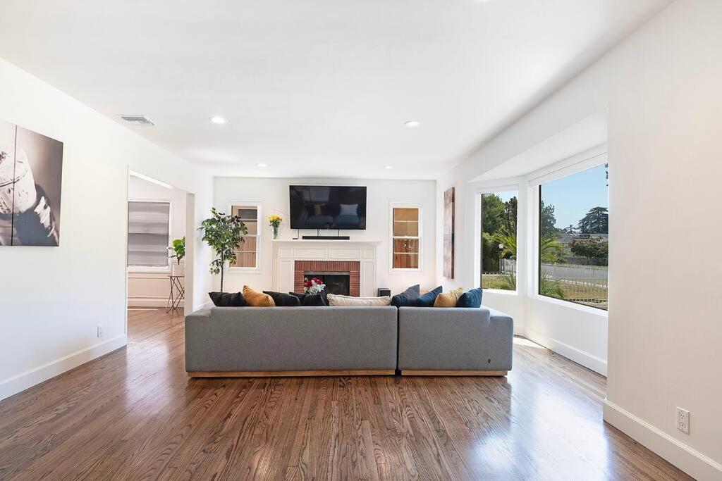 3-bedroom Sherman Oaks House Near Universal