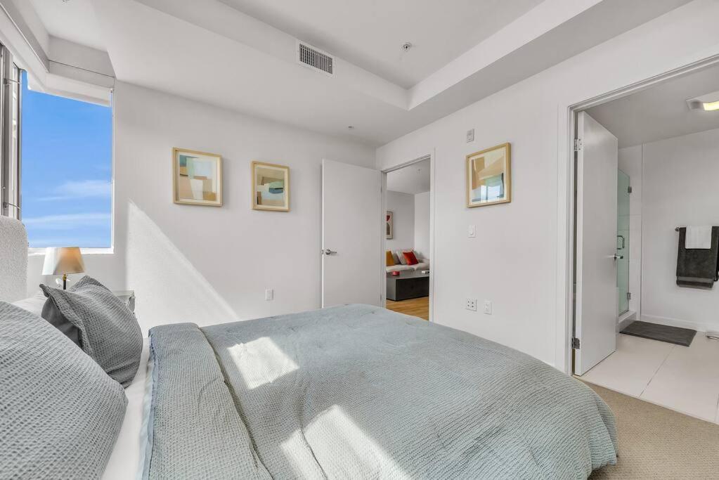 Modern & Chic In Heart Of Downtown Santa Monica * Los Angeles