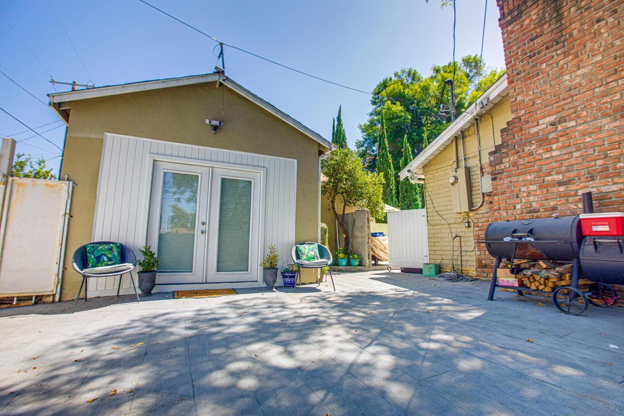 Cozy Private In Granada Hills Near Csun, Universal Apartment *
