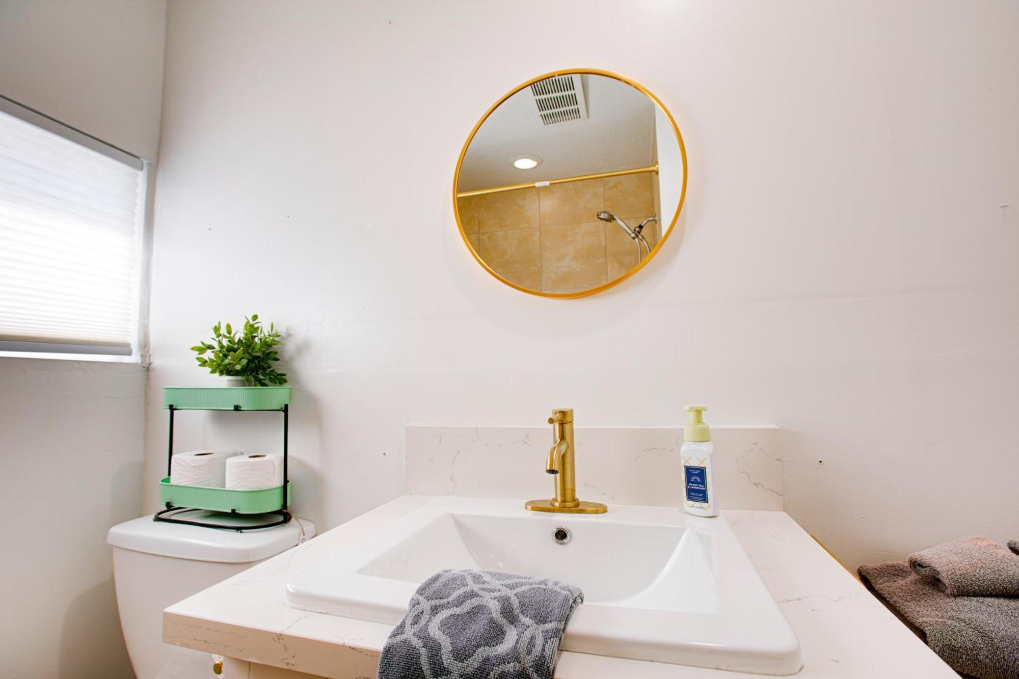 Cozy Private In Granada Hills Near Csun, Universal Los Angeles