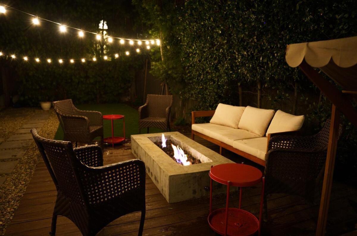 Cozy 3 Bedroom Hollywood Home- Quick Walk To Tourist Spots! Los Angeles
